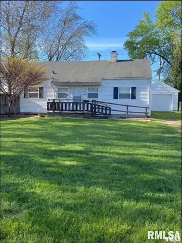 1017 W Iles Avenue, Springfield, IL 62704