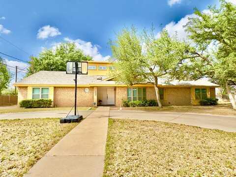 4314 Arroyo Dr, Midland, TX 79707
