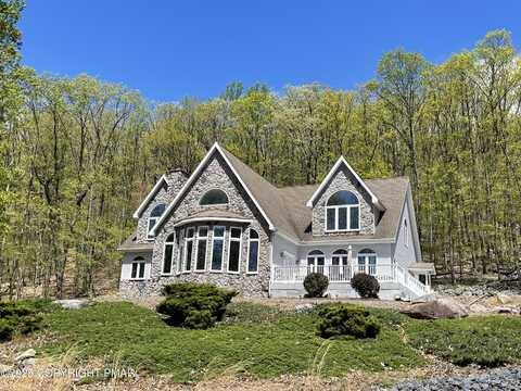 8 Kickapoo Drive, Hazle Township, PA 18202