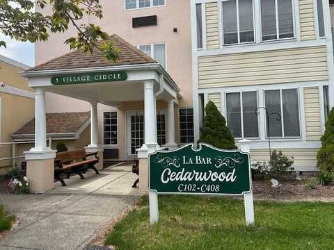 3 Village Circle, Stroudsburg, PA 18360