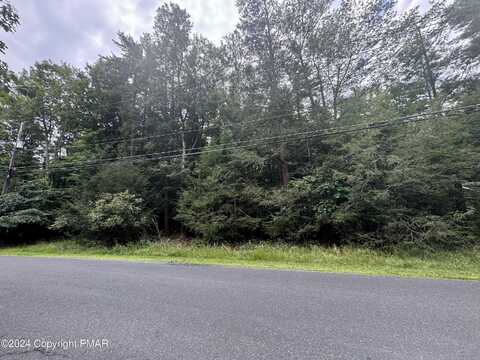 401 Whisper Dr 401 Drive, Pocono Summit, PA 18346