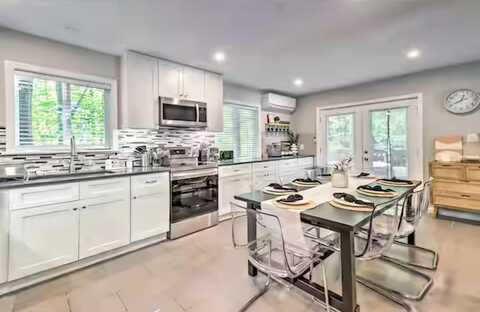 7126 ROBINWOOD Drive, Tobyhanna, PA 18466