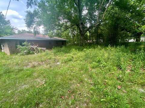 102 Tulip Dr, Picayune, MS 39466