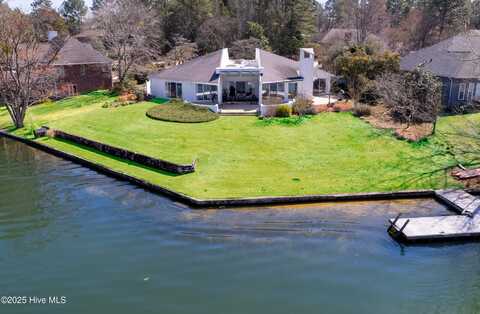 655 Diamondhead Drive S, Pinehurst, NC 28374