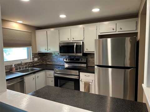 808 SE 7th Street, Deerfield Beach, FL 33441