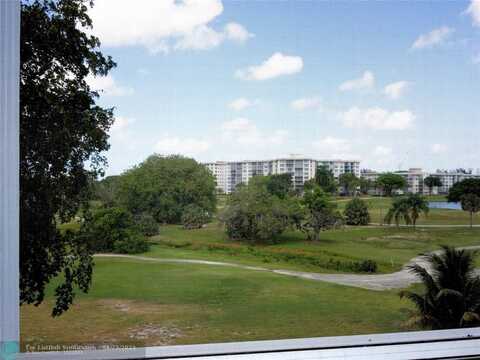 2901 S Palm Aire Dr, Pompano Beach, FL 33069