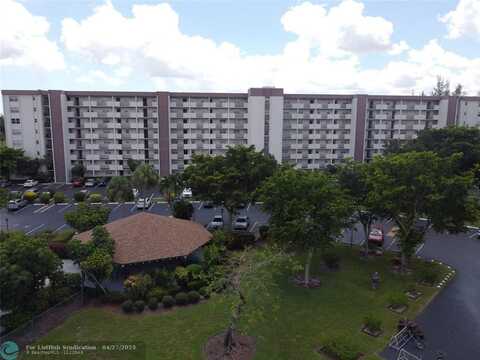 5860 NW 44th St, Lauderhill, FL 33319
