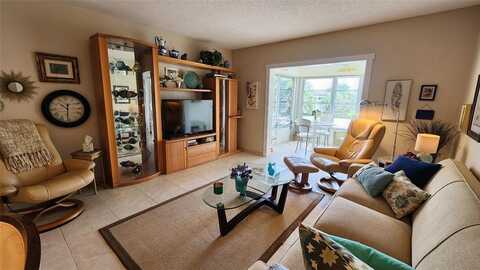 5621 SW 2nd Ct, Margate, FL 33068