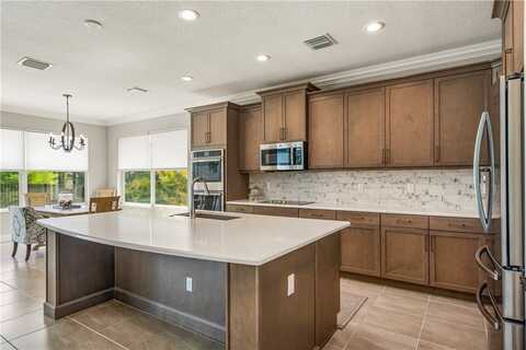 4793 Four Lakes Circle SW, Vero Beach, FL 32968