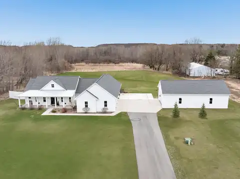 2516 SUNNY BROOK Drive, GREEN BAY, WI 54313