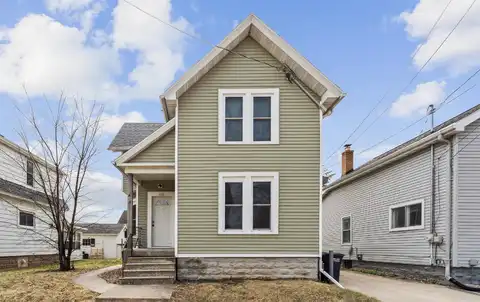 821 E PARKWAY Avenue, OSHKOSH, WI 54901