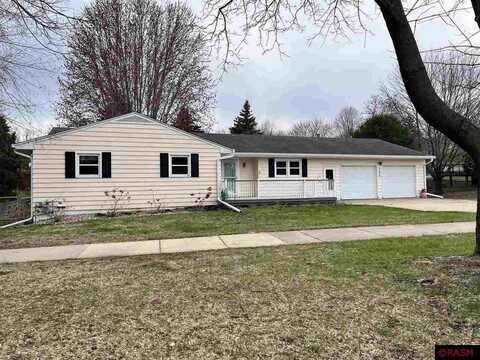 726 W Broadway Avenue, Saint Peter, MN 56082