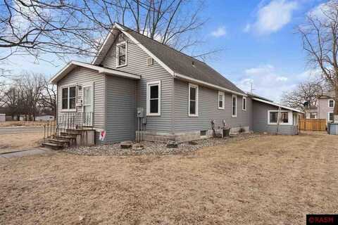 422 8th St. SE, Waseca, MN 56093