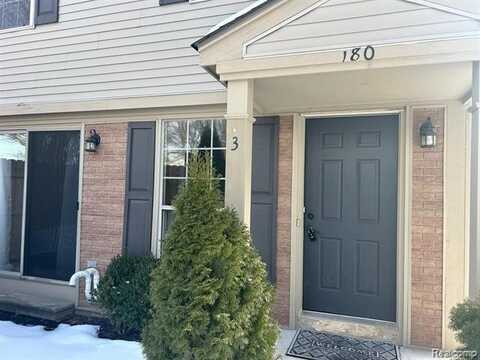 180 PINE TREE RIDGE Drive, Waterford, MI 48327