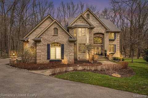8109 TOP VIEW Lane, Pinckney, MI 48169