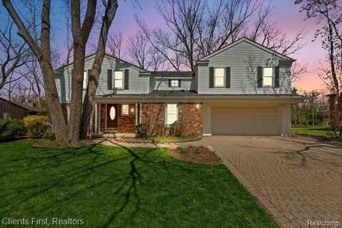 9350 BYROMAR Lane, Grosse Ile, MI 48138