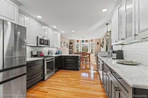6240 Northridge Hills Drive, Brighton, MI 48116