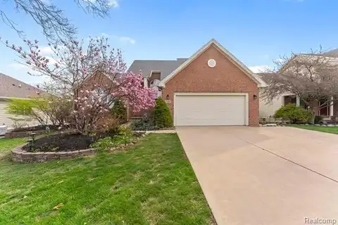 348 PEMBROKE Drive, Saline, MI 48176