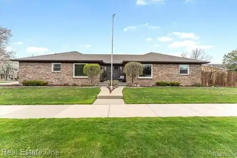 17861 DEVONSHIRE Street, Riverview, MI 48193