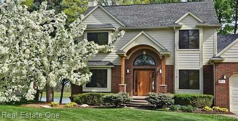 358 Orchard Ridge Drive, Lake Orion, MI 48362