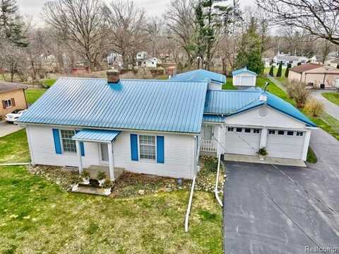 4304 Lapeer Road, Burton, MI 48509