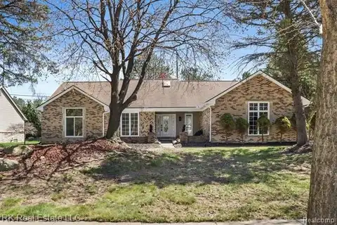 1047 FALCON Drive, Troy, MI 48098