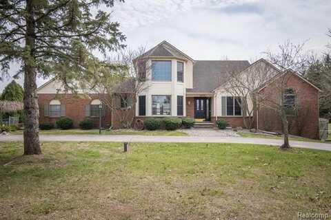 11836 LARKINS Road, Brighton, MI 48114