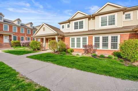616 SUPERIOR Boulevard, Wyandotte, MI 48192