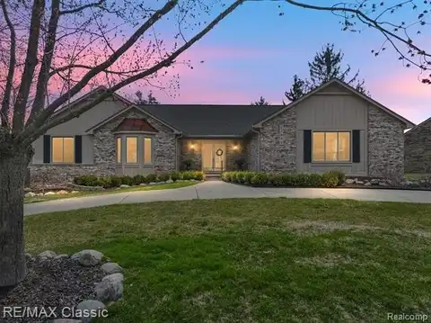 17835 MAPLE HILL Drive, Northville, MI 48168