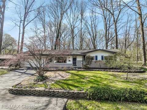 11004 TIMBERLINE Drive, Shelby, MI 48316