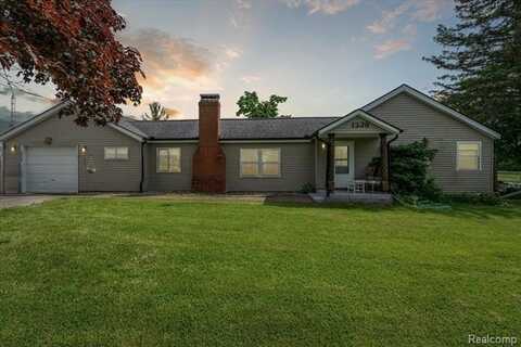 1326 E REID Road, Grand Blanc, MI 48439
