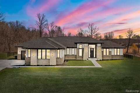 73404 CASTLE, Armada, MI 48005
