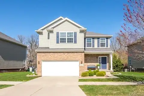 26594 ELK Run E, New Hudson, MI 48165