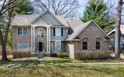 2664 WATER OAKS, Orchard Lake, MI 48324