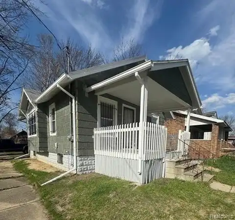 203 E Stewart Avenue, Flint, MI 48505