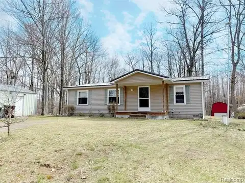 10472 N ATHEY Avenue, Harrison, MI 48625