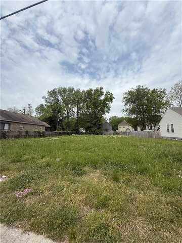 6232 Old Townpoint Road, Suffolk, VA 23435