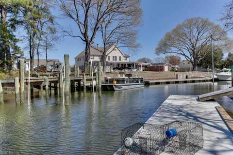 8461 Larrymore Avenue, Norfolk, VA 23518
