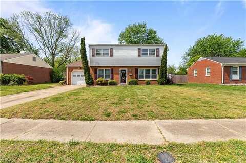 8 Holiday Drive, Hampton, VA 23669