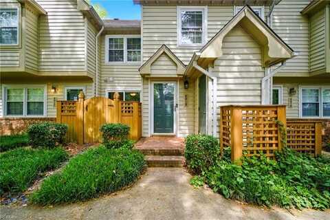 401 Bracknell Arch, Chesapeake, VA 23320