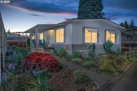3405 SE VINEYARD RD, Milwaukie, OR 97267