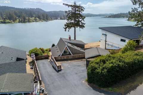 4304 NE 42ND ST, Neotsu, OR 97364