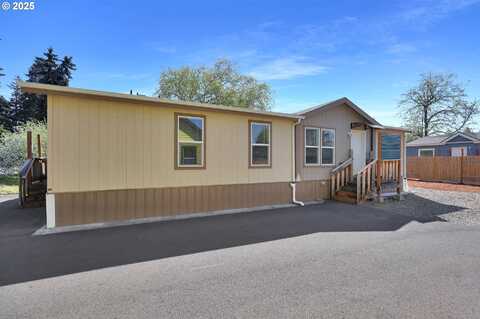 108 River Loop 1, Eugene, OR 97404
