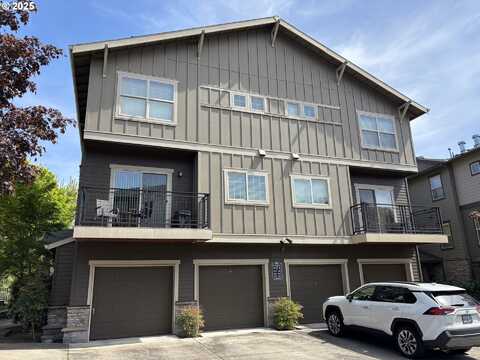 638 NE ADWICK DR, Hillsboro, OR 97006