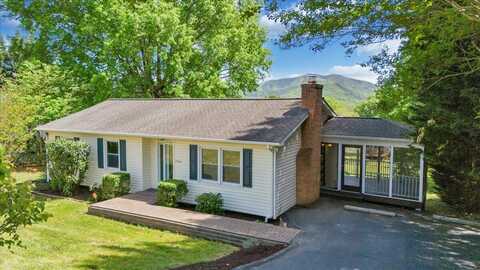 2724 Fletcher ST, Salem, VA 24153