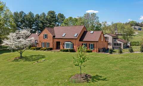 2902 Brughs Mill RD, Fincastle, VA 24090