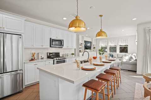 750 Gemstone Dr, San Marcos, CA 92078
