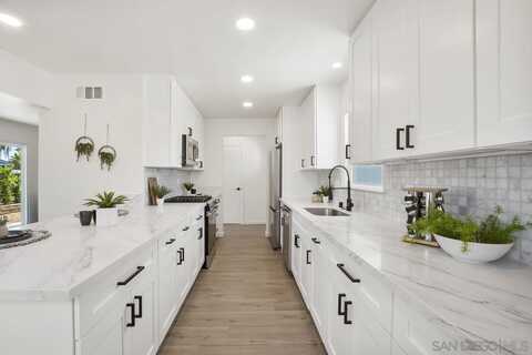 2687 Elyssee St, San Diego, CA 92123