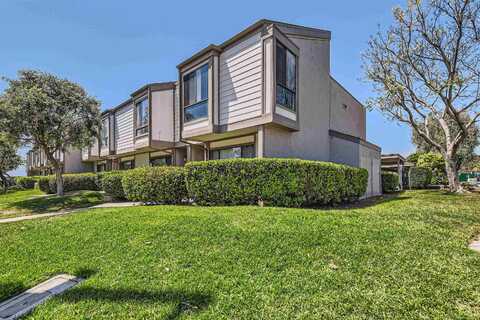 9289 Village Glen Dr, San Diego, CA 92123