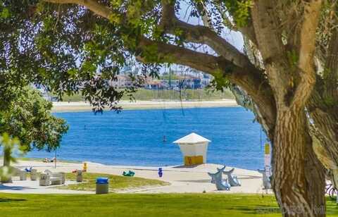 1251 Parker Pl, San Diego, CA 92109